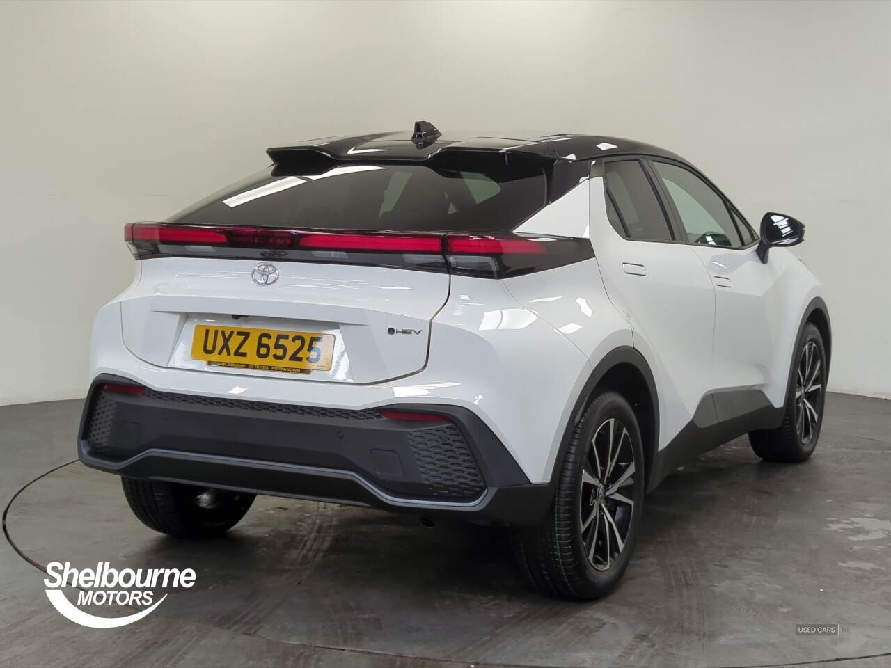 Mar 2025 Toyota C-HR 1.8 Hybrid Design 5dr CVT