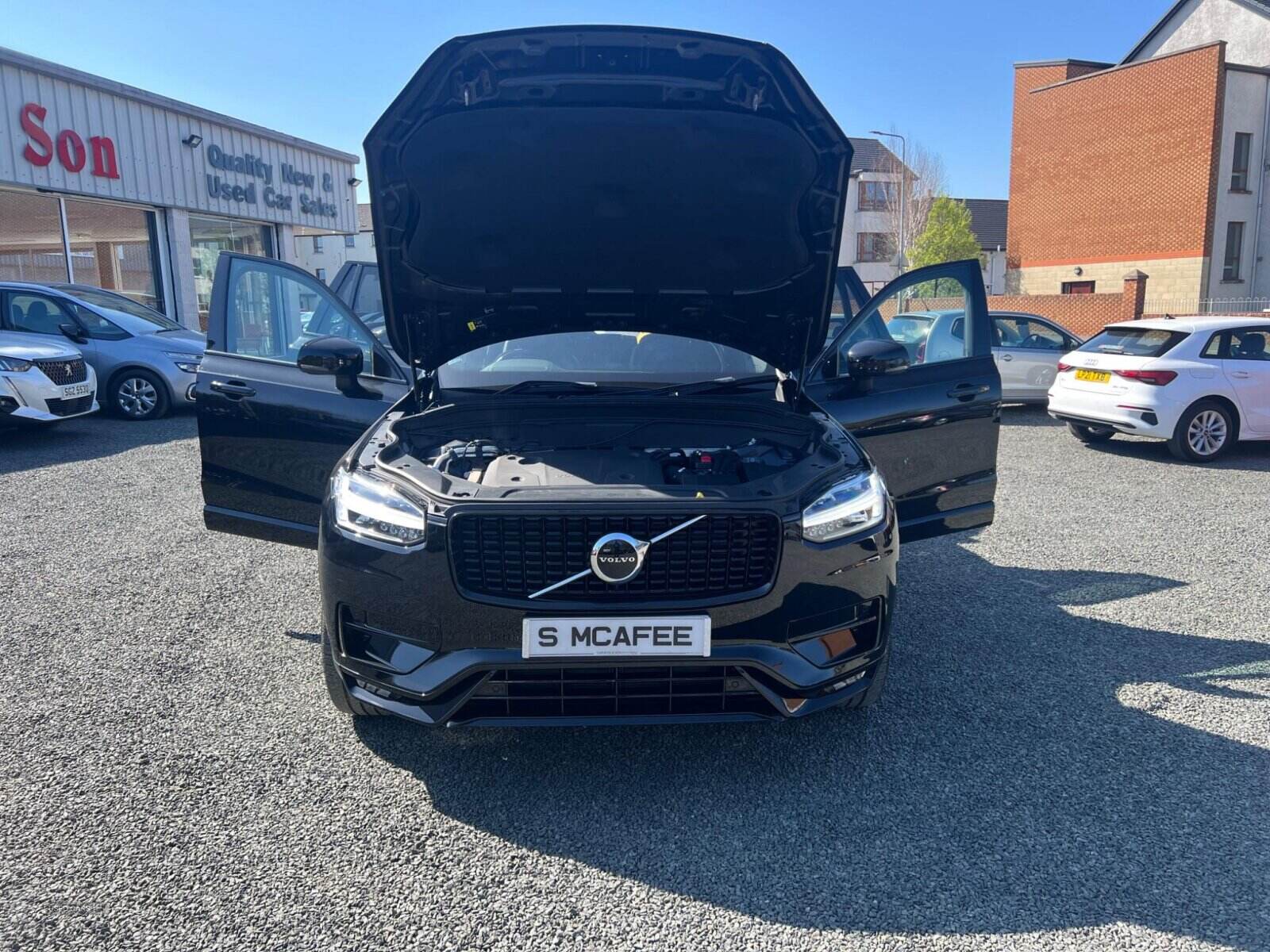Jan 2022 Volvo XC90 2.0 B5D [235] R DESIGN 5dr AWD Geartronic