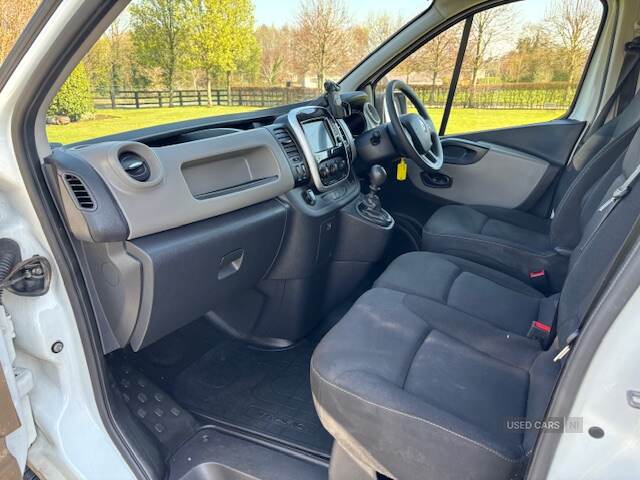 Aug 2019 Renault Trafic LL29 ENERGY dCi 125 Business+ Van