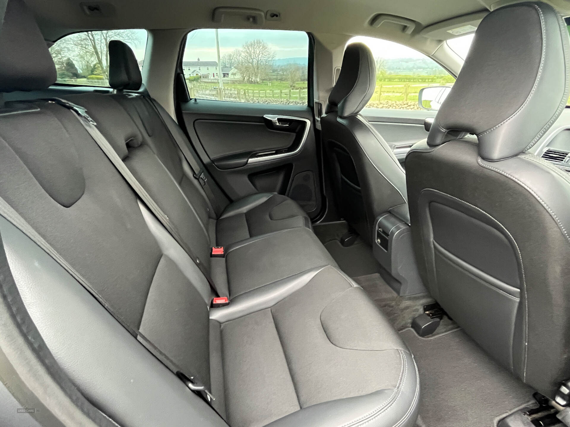 Sep 2015 Volvo XC60 D4 [190] SE Nav 5dr