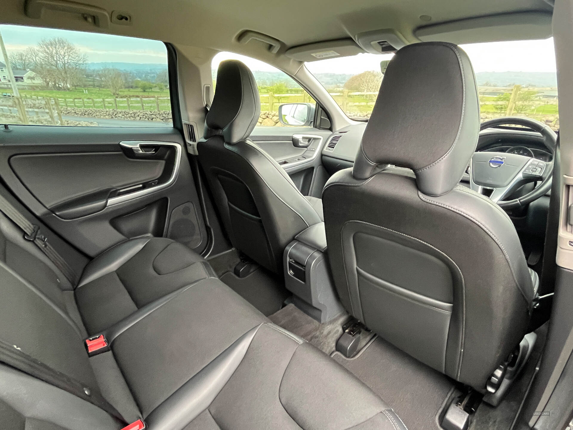 Sep 2015 Volvo XC60 D4 [190] SE Nav 5dr