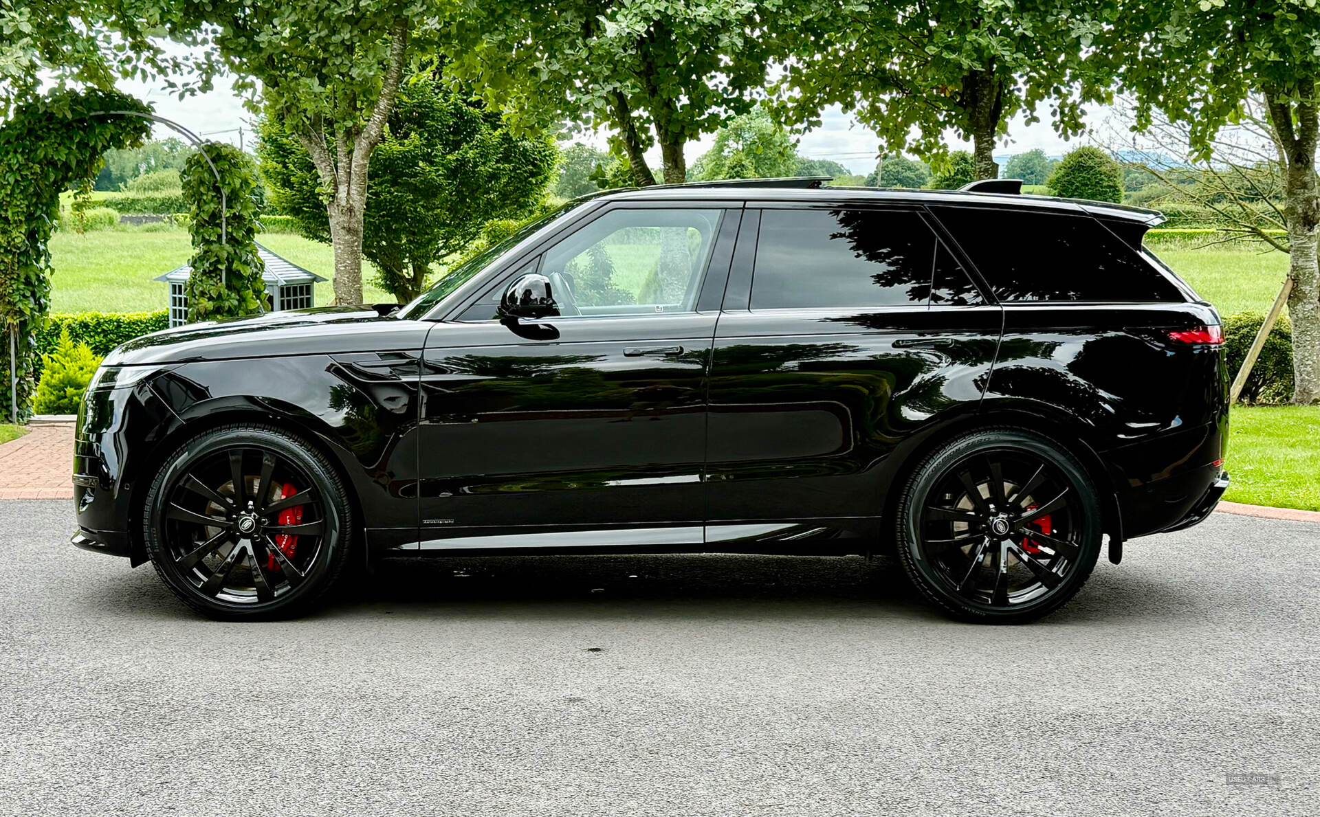 Mar 2024 Land Rover Range Rover Sport 3.0 D300 Autobiography 5dr Auto