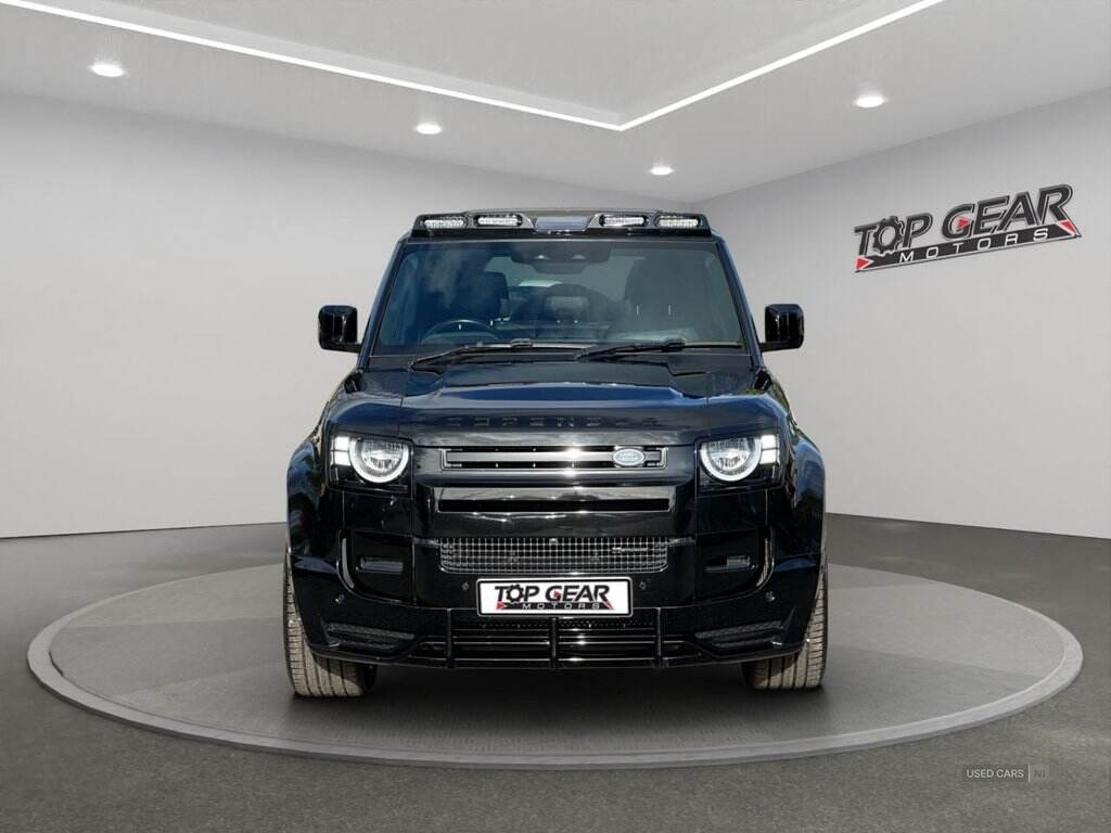 Nov 2021 Land Rover Defender 3.0 D300 X-Dynamic S 110 5dr Auto