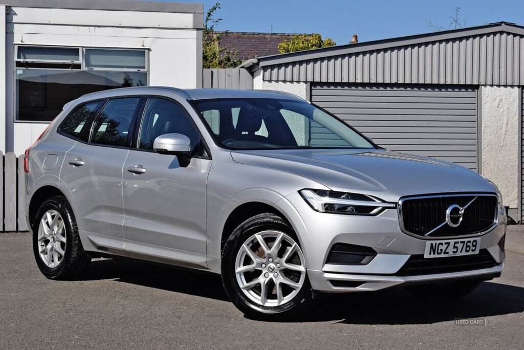 Nov 2017 Volvo XC60 2.0 D4 Momentum 5dr AWD Geartronic