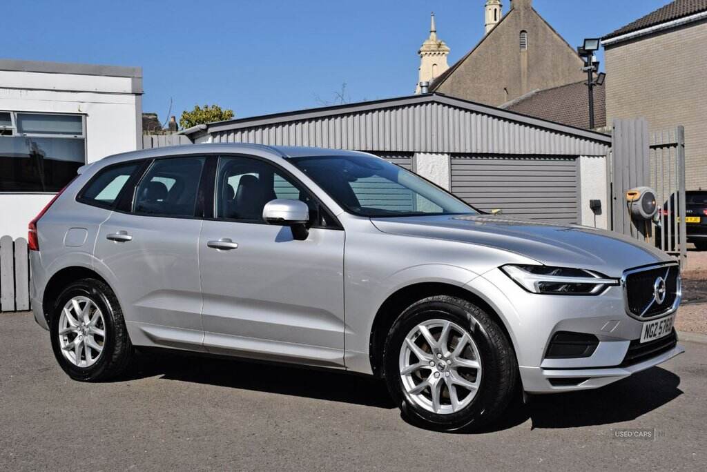 Nov 2017 Volvo XC60 2.0 D4 Momentum 5dr AWD Geartronic