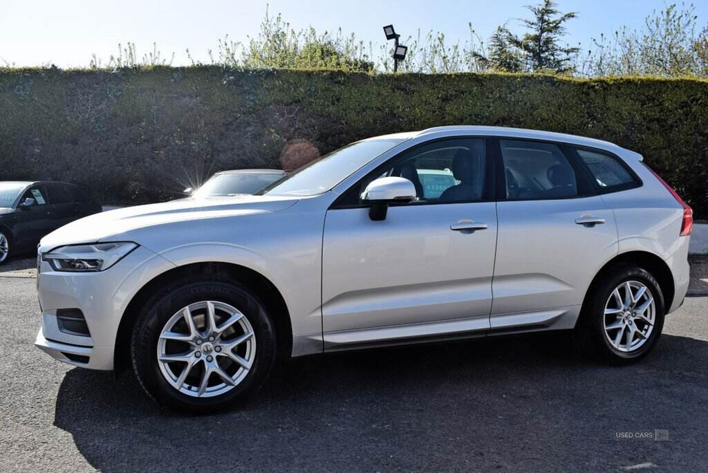 Nov 2017 Volvo XC60 2.0 D4 Momentum 5dr AWD Geartronic