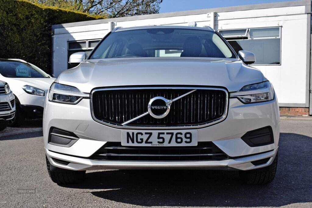 Nov 2017 Volvo XC60 2.0 D4 Momentum 5dr AWD Geartronic