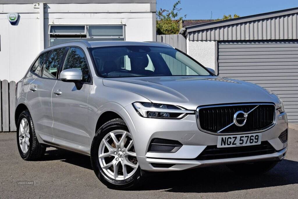 Nov 2017 Volvo XC60 2.0 D4 Momentum 5dr AWD Geartronic