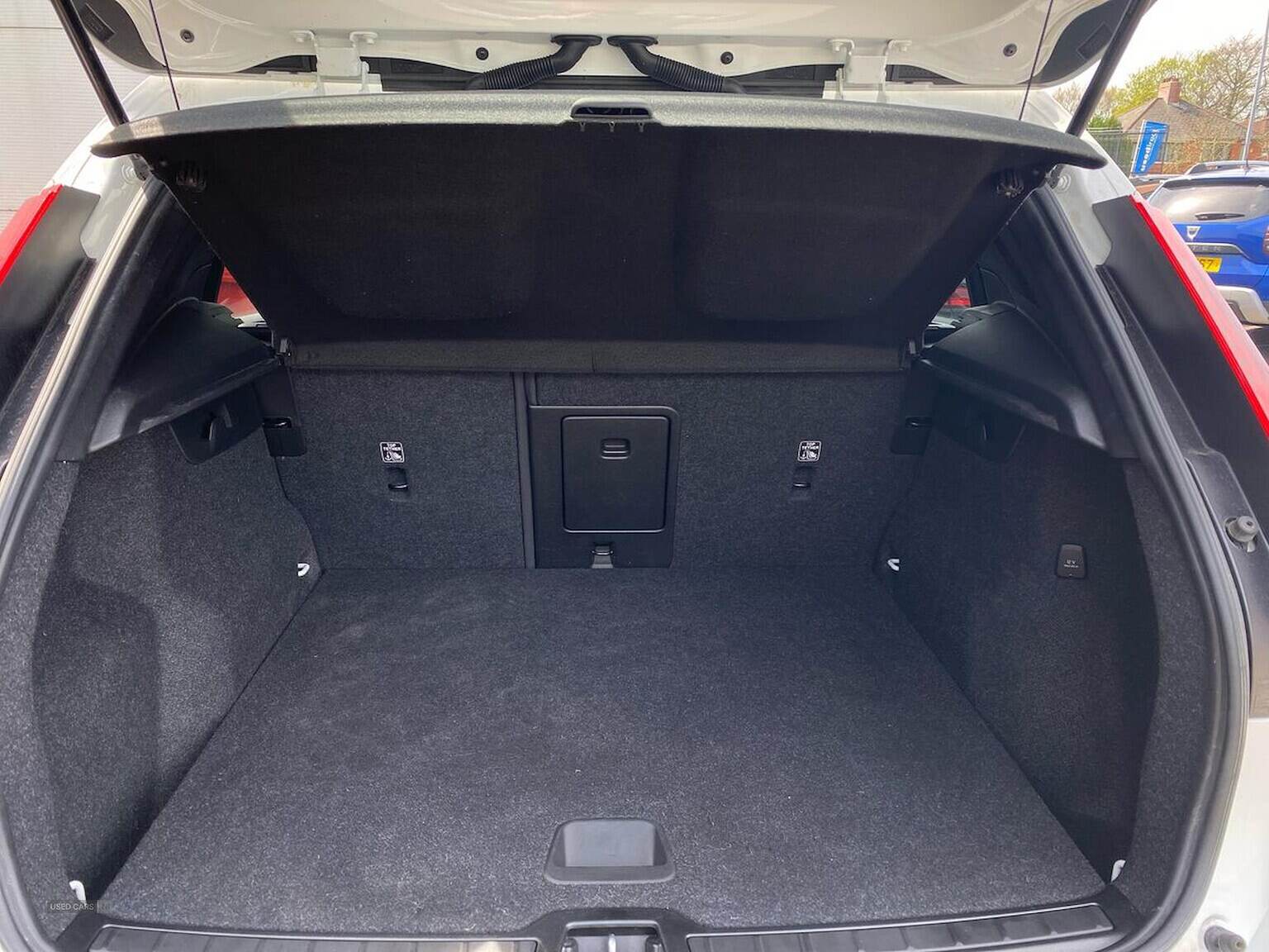 Jan 2021 Volvo XC40 1.5 T3 [163] Momentum 5Dr
