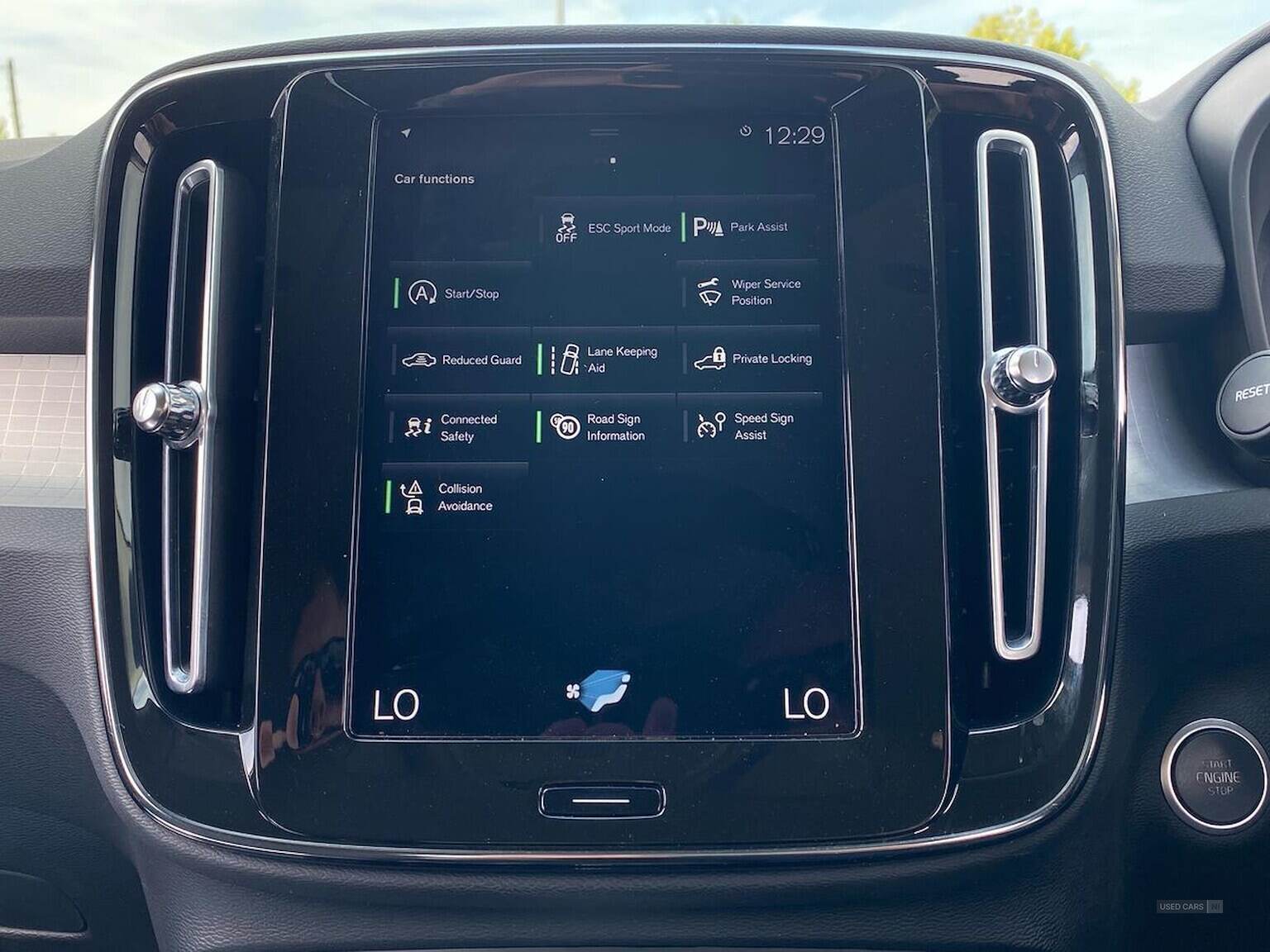 Jan 2021 Volvo XC40 1.5 T3 [163] Momentum 5Dr