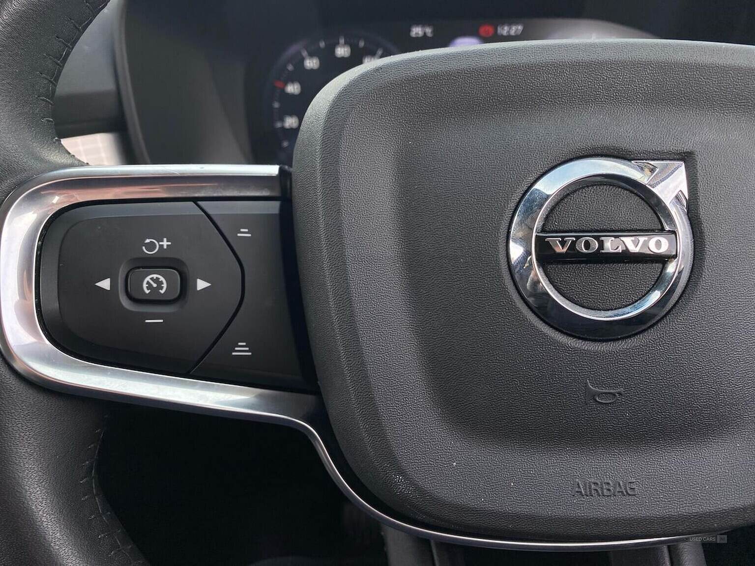 Jan 2021 Volvo XC40 1.5 T3 [163] Momentum 5Dr