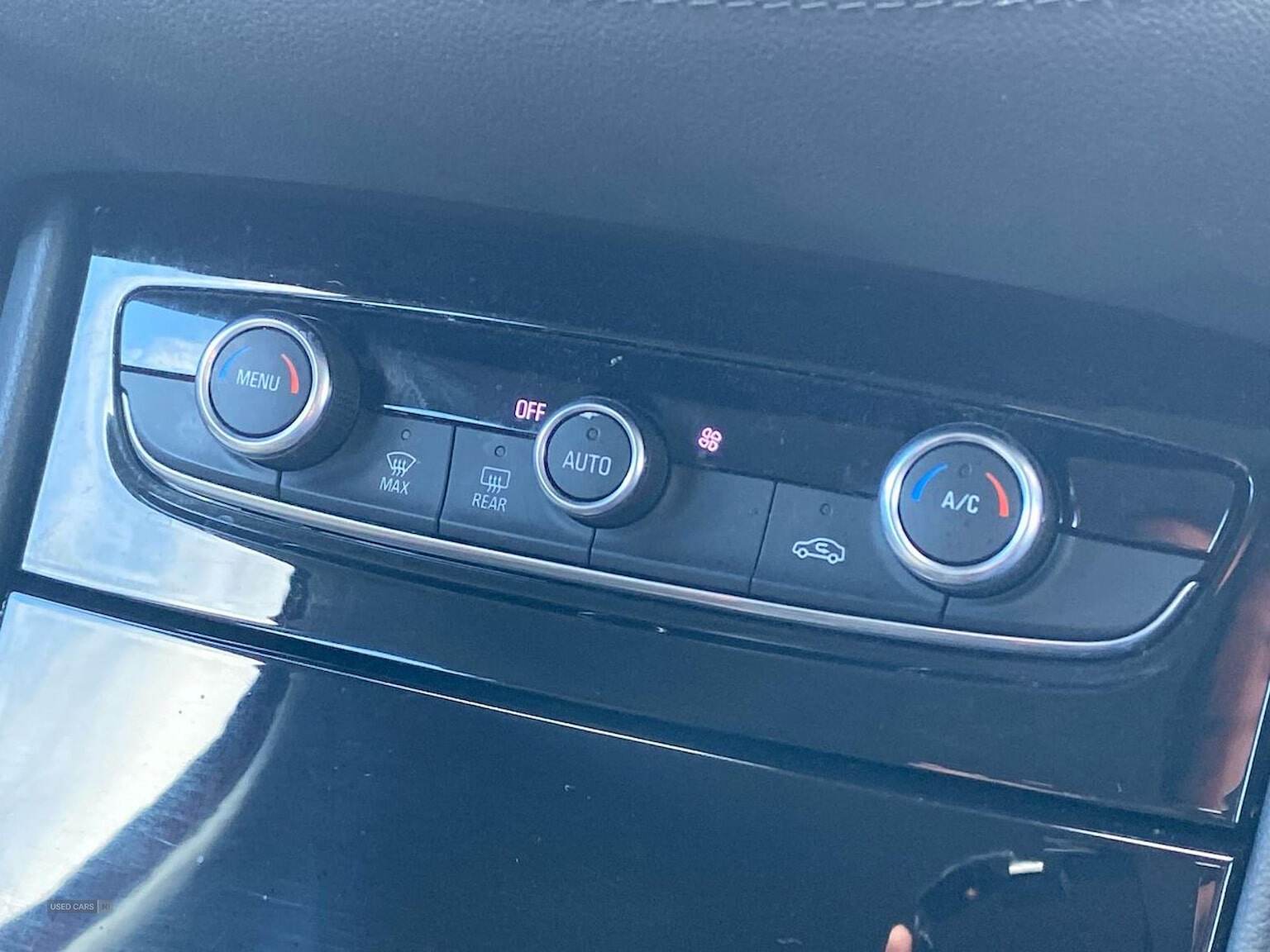 Jan 2019 Vauxhall Grandland X 1.2 Turbo Se 5Dr