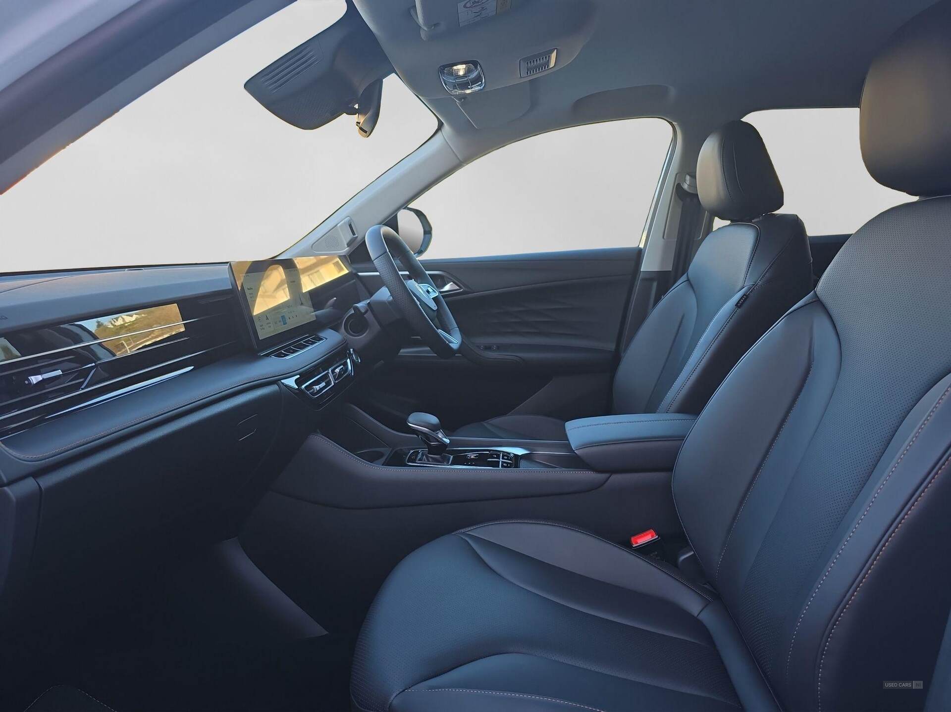 2025 MG HS 1.5 T-GDI 24.7 kWh Trophy Auto Euro 6 (s/s) 5dr