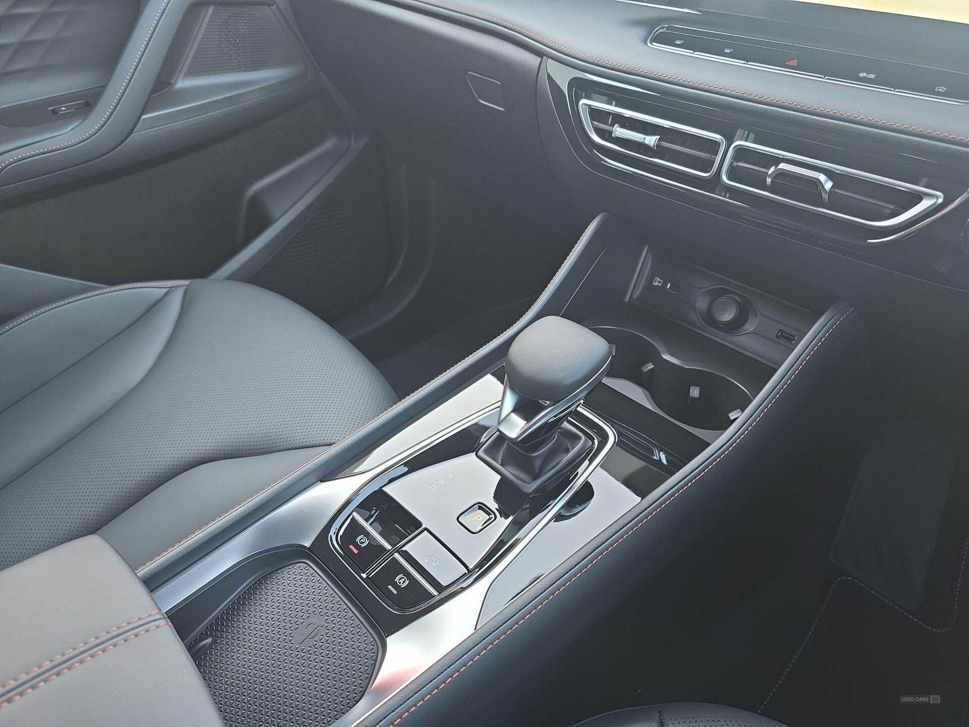 2025 MG HS 1.5 T-GDI 24.7 kWh Trophy Auto Euro 6 (s/s) 5dr