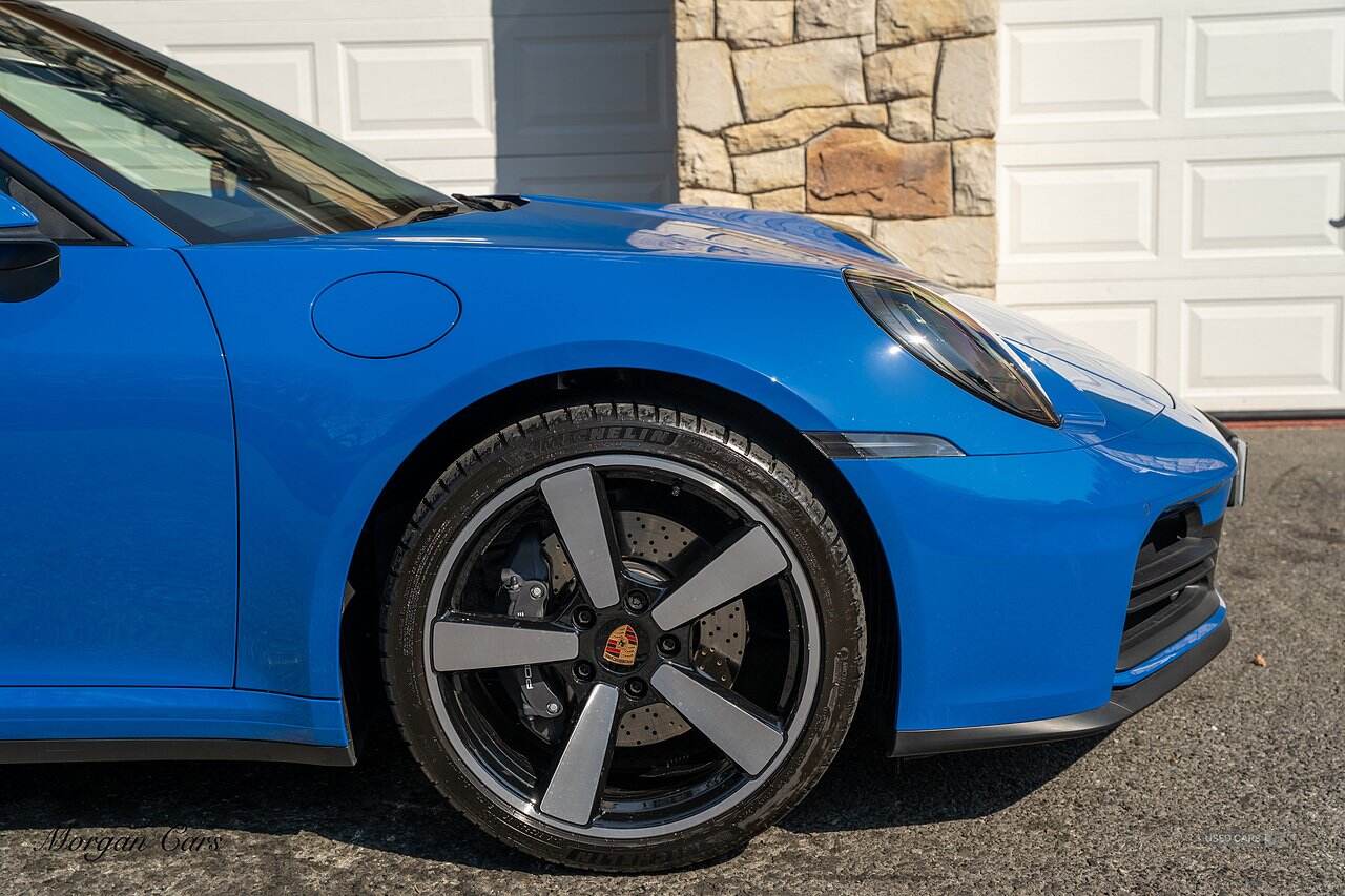 Jan 2025 Porsche 911 2dr PDK