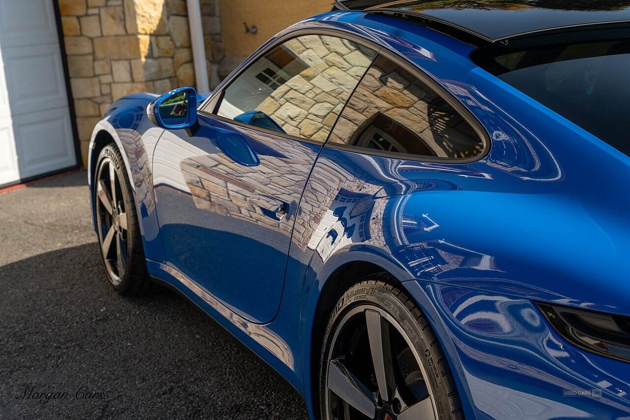 Jan 2025 Porsche 911 2dr PDK