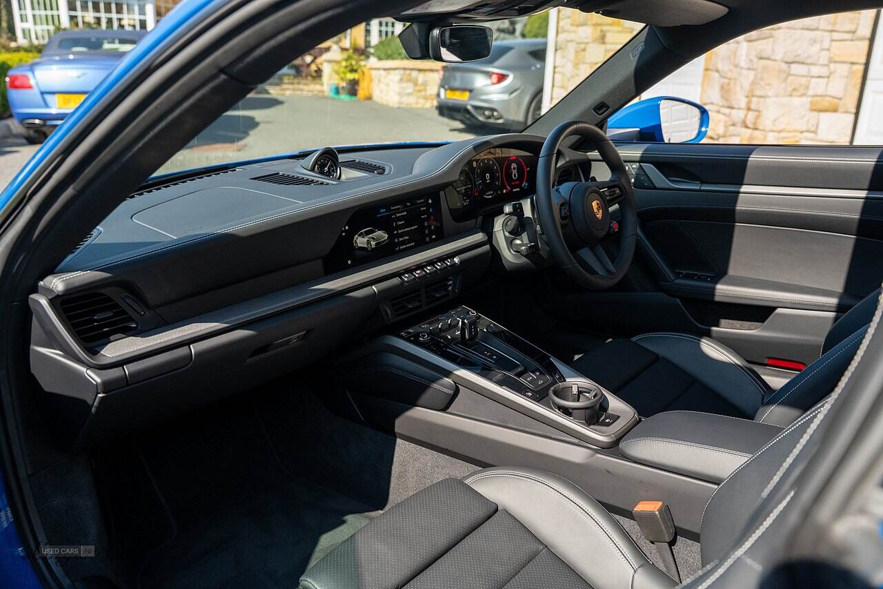 Jan 2025 Porsche 911 2dr PDK