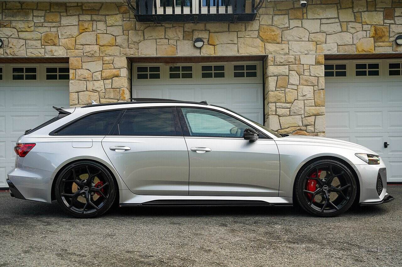 Apr 2021 Audi RS6 RS 6 TFSI Quattro Carbon Black 5dr Tiptronic