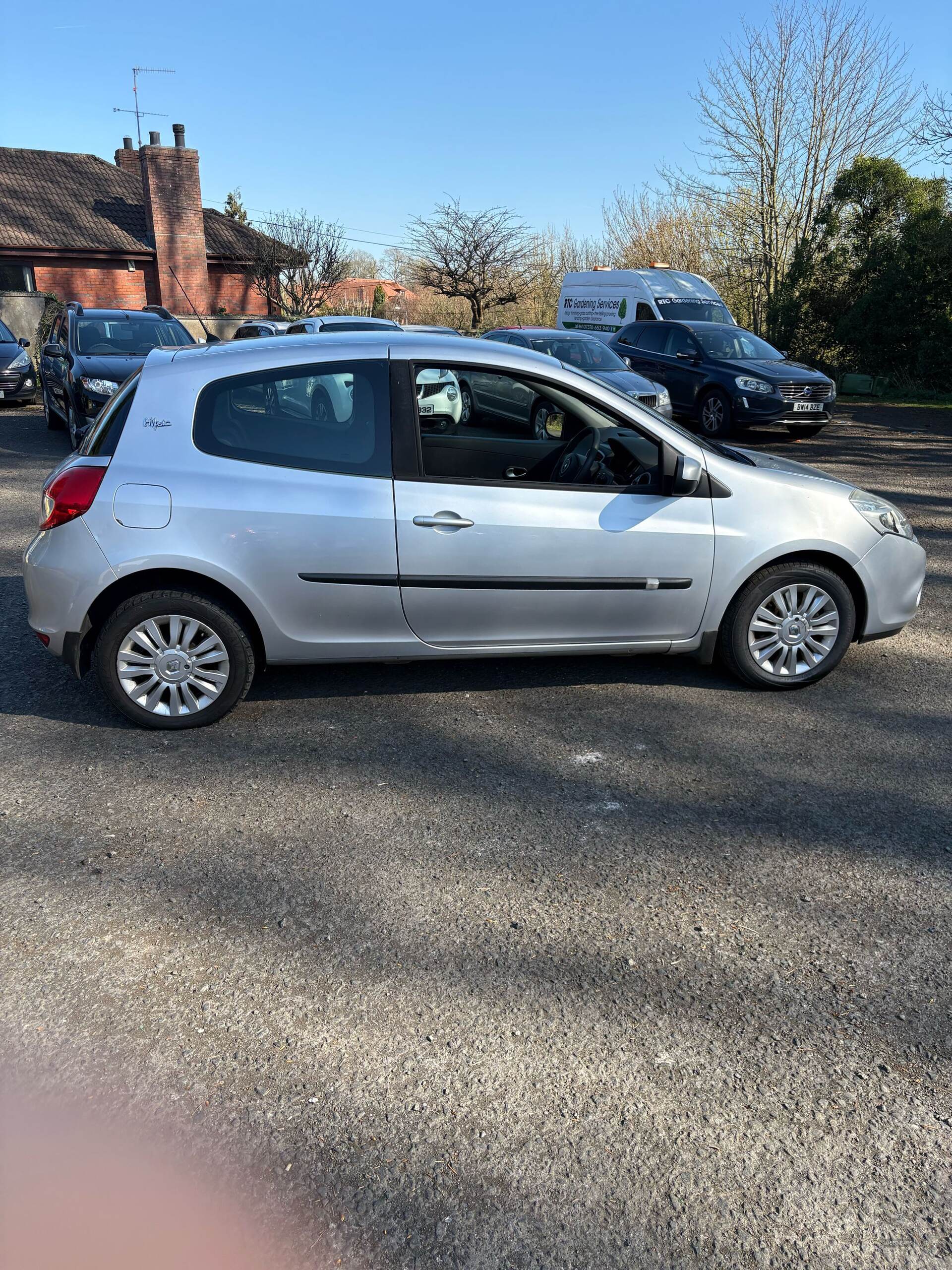 Jan 2011 Renault Clio 1.2 16V I-Music 3dr