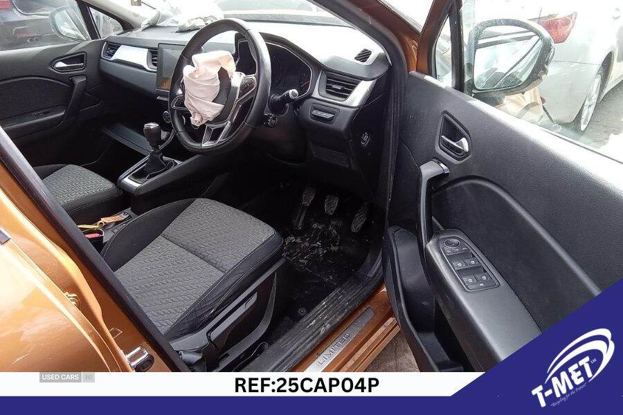 Aug 2021 Renault Captur 1.0 TCE 90 SE Limited 5dr