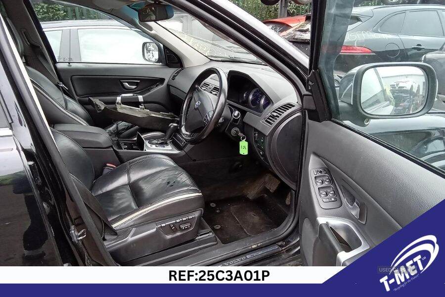 Jul 2010 Volvo XC90 2.4 D5 R DESIGN SE 5dr Geartronic