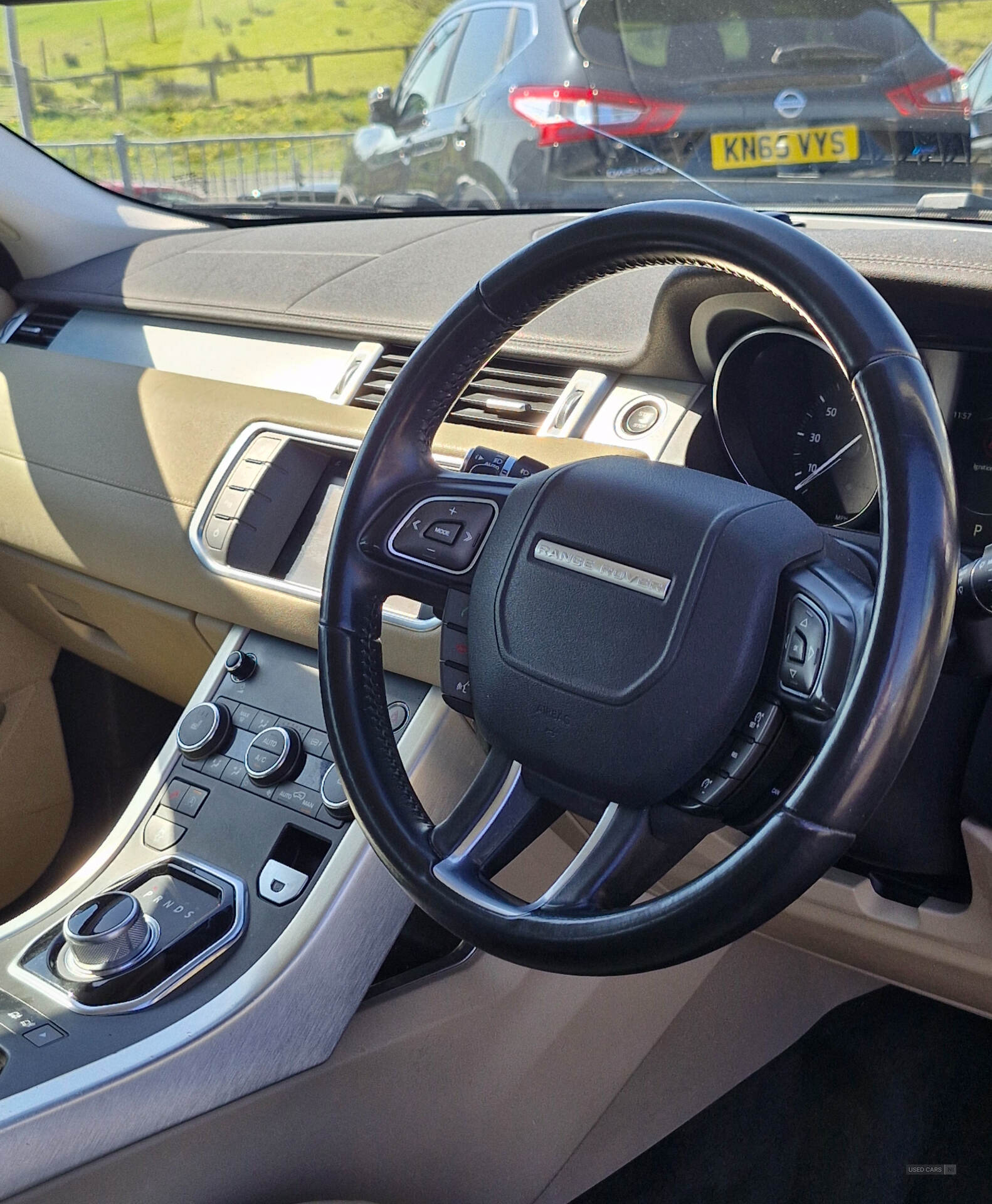 Apr 2016 Land Rover Range Rover Evoque 2.0 TD4 SE Tech 5dr Auto