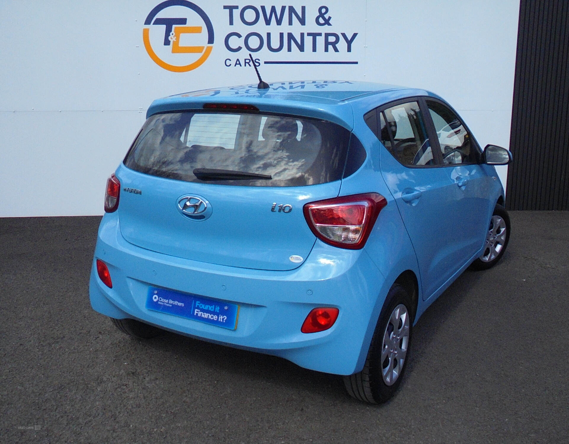 Hyundai i10 HATCHBACK in Antrim