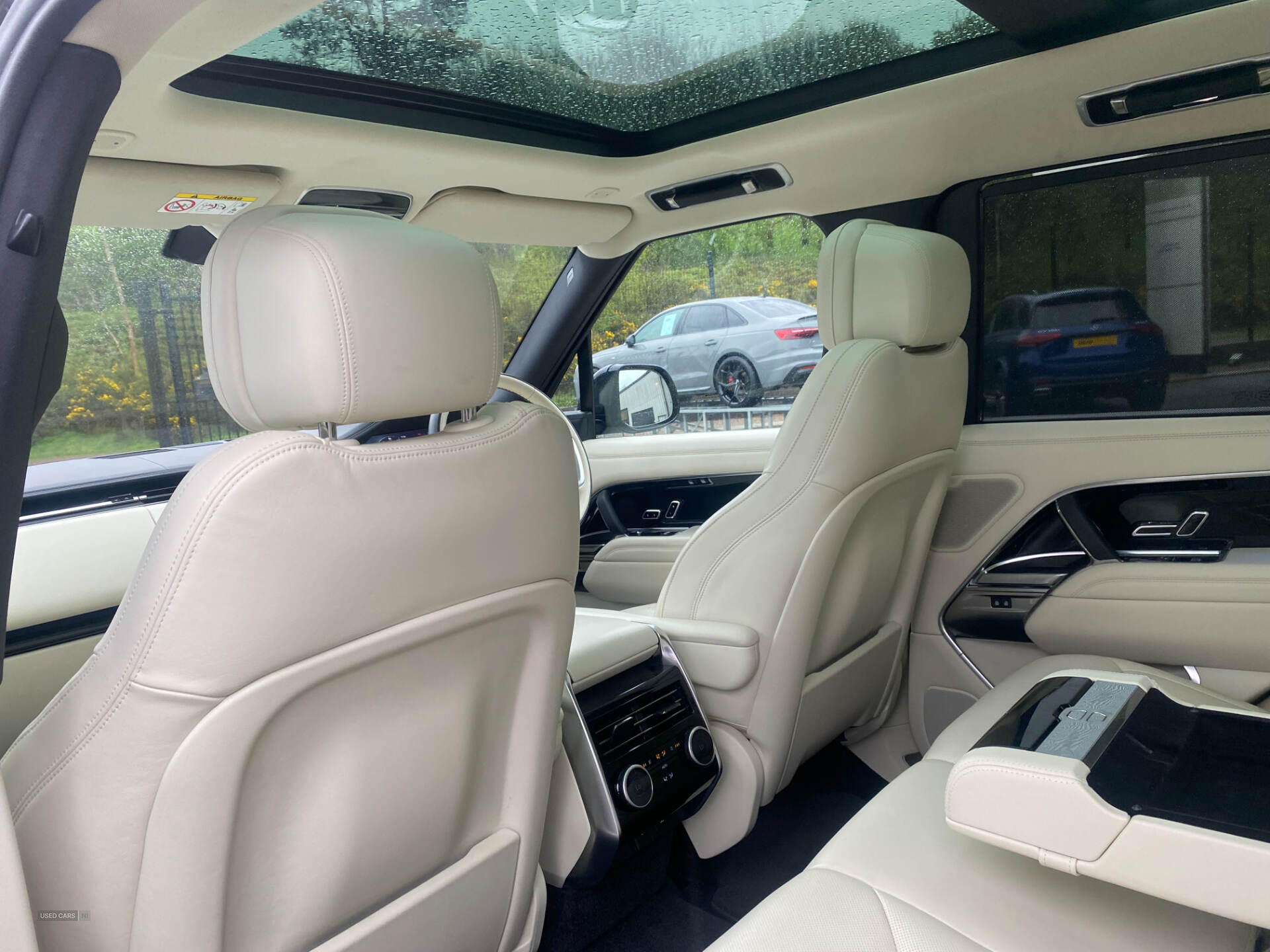 Jan 2023 Land Rover Range Rover 3.0 D350 HSE 4dr Auto