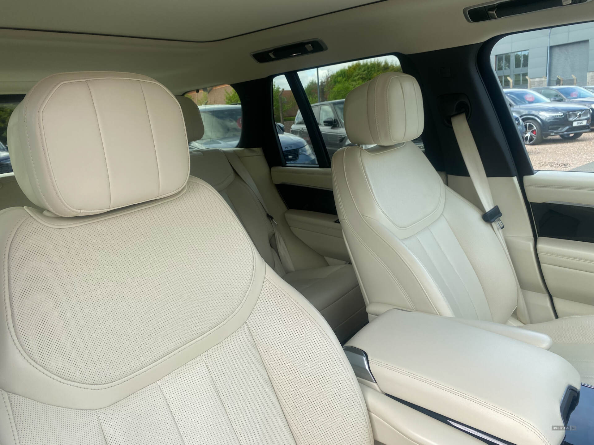 Jan 2023 Land Rover Range Rover 3.0 D350 HSE 4dr Auto