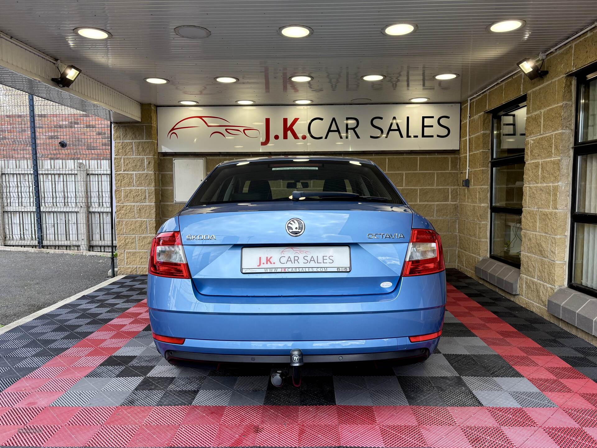 Car Thumbnail 7