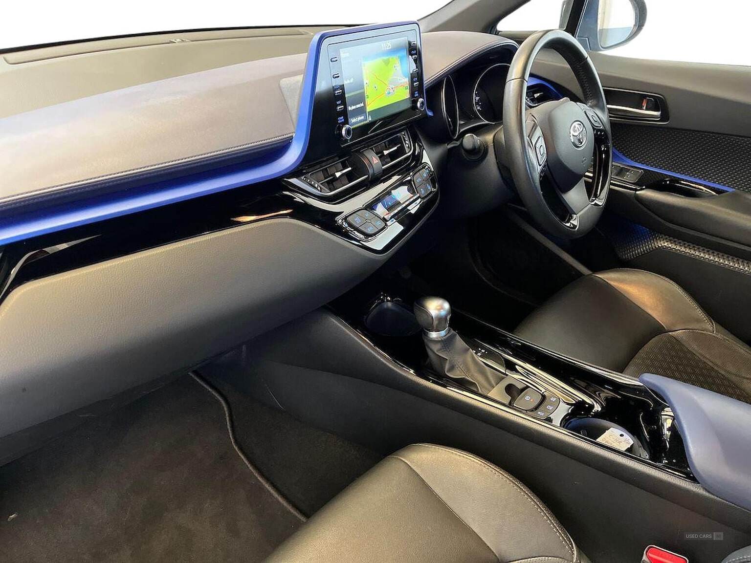 Jan 2020 Toyota C-HR 2.0 Hybrid Dynamic 5Dr Cvt