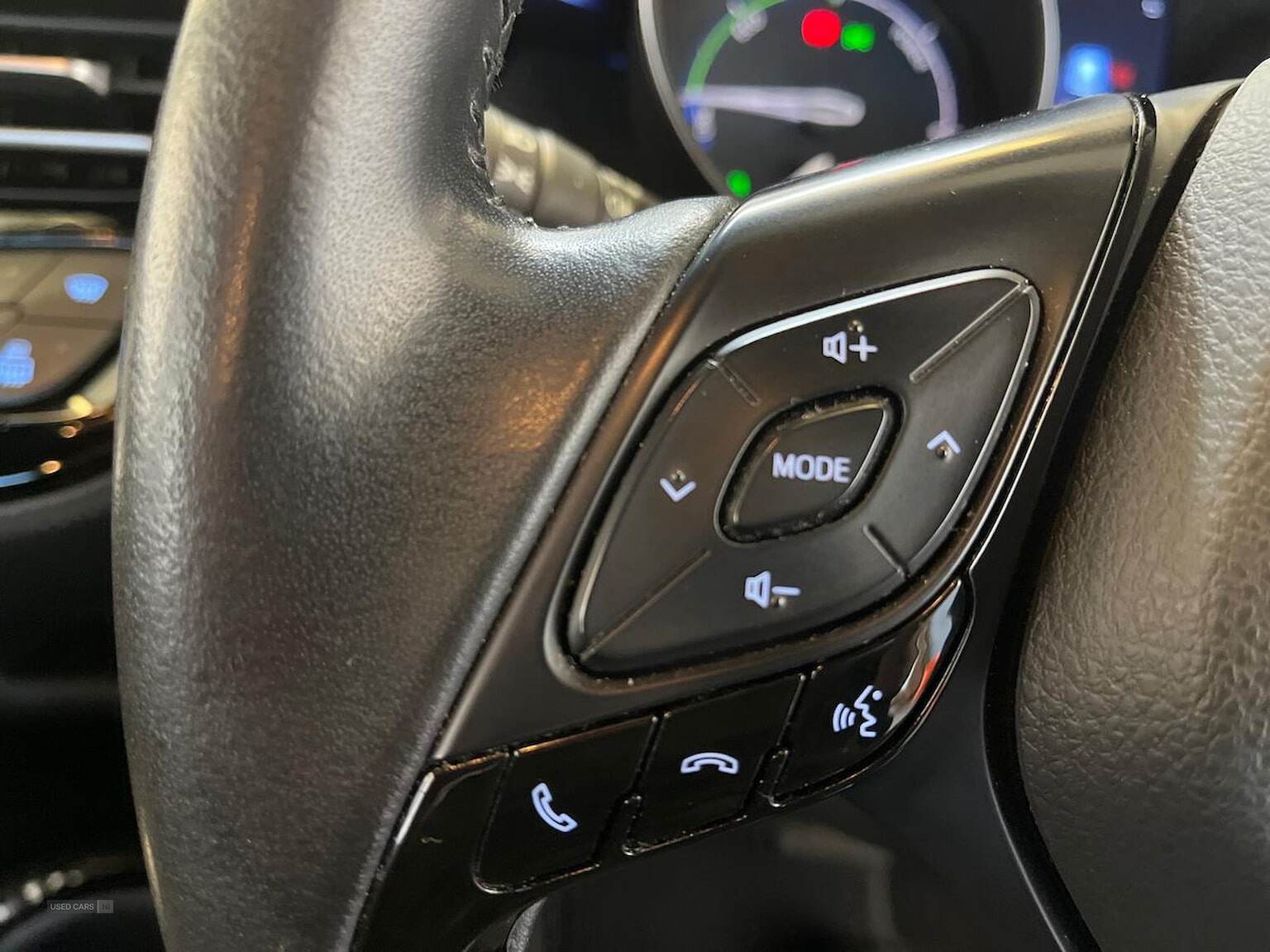 Jan 2020 Toyota C-HR 2.0 Hybrid Dynamic 5Dr Cvt