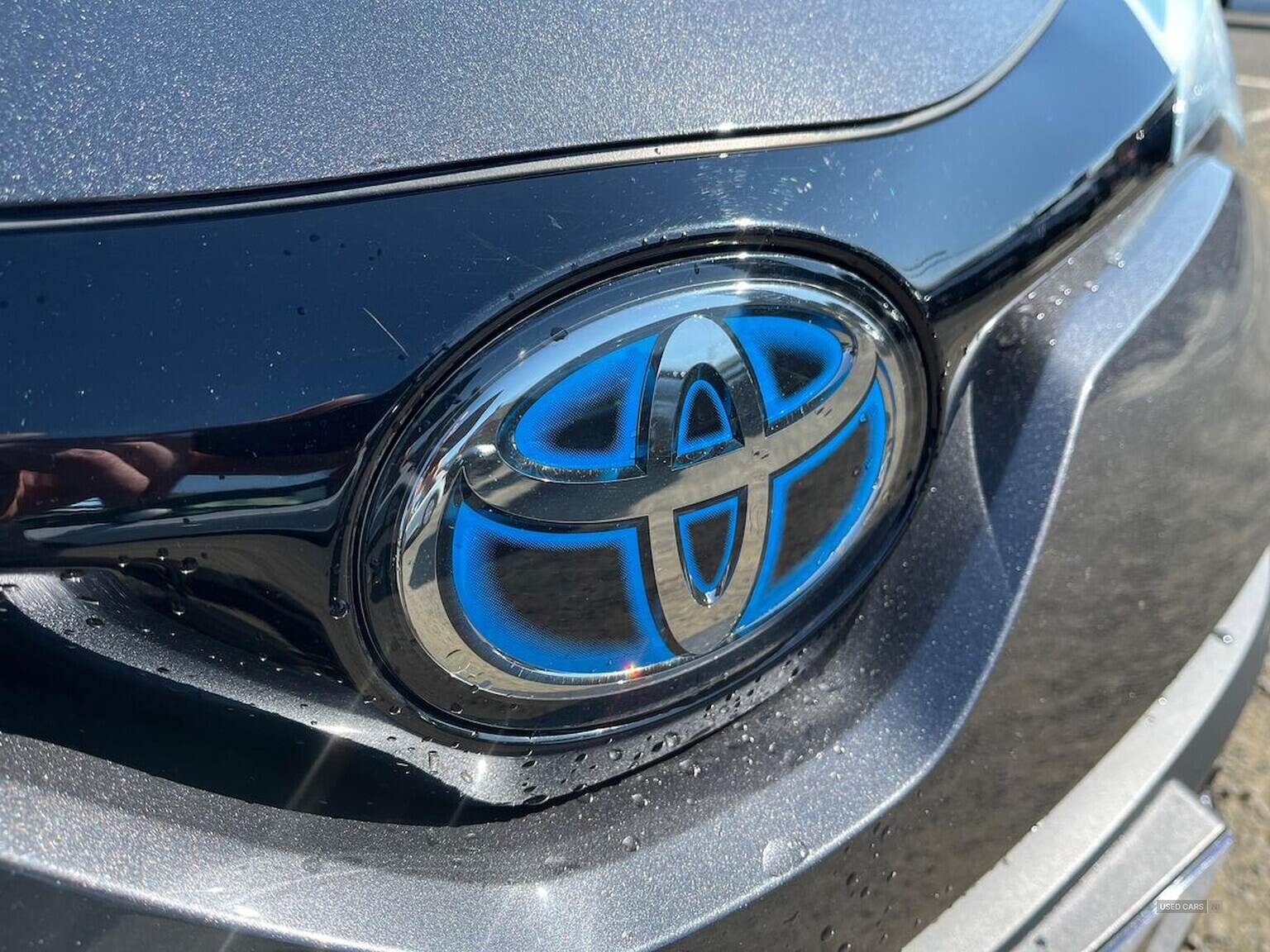 Jan 2020 Toyota C-HR 2.0 Hybrid Dynamic 5Dr Cvt