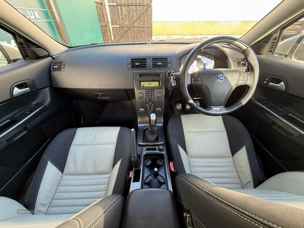 Mar 2011 Volvo C30 D2 [115] R DESIGN 3dr