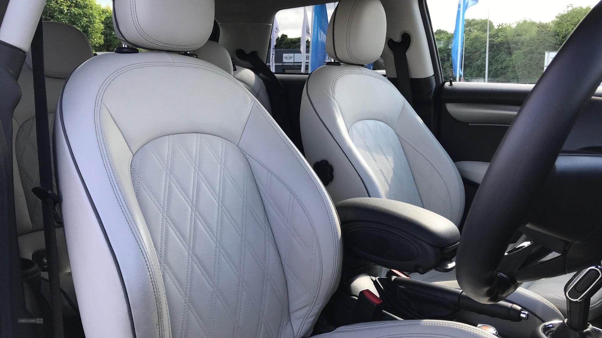 Jan 2021 MINI Hatch 1.5 Cooper Exclusive II 3dr Auto
