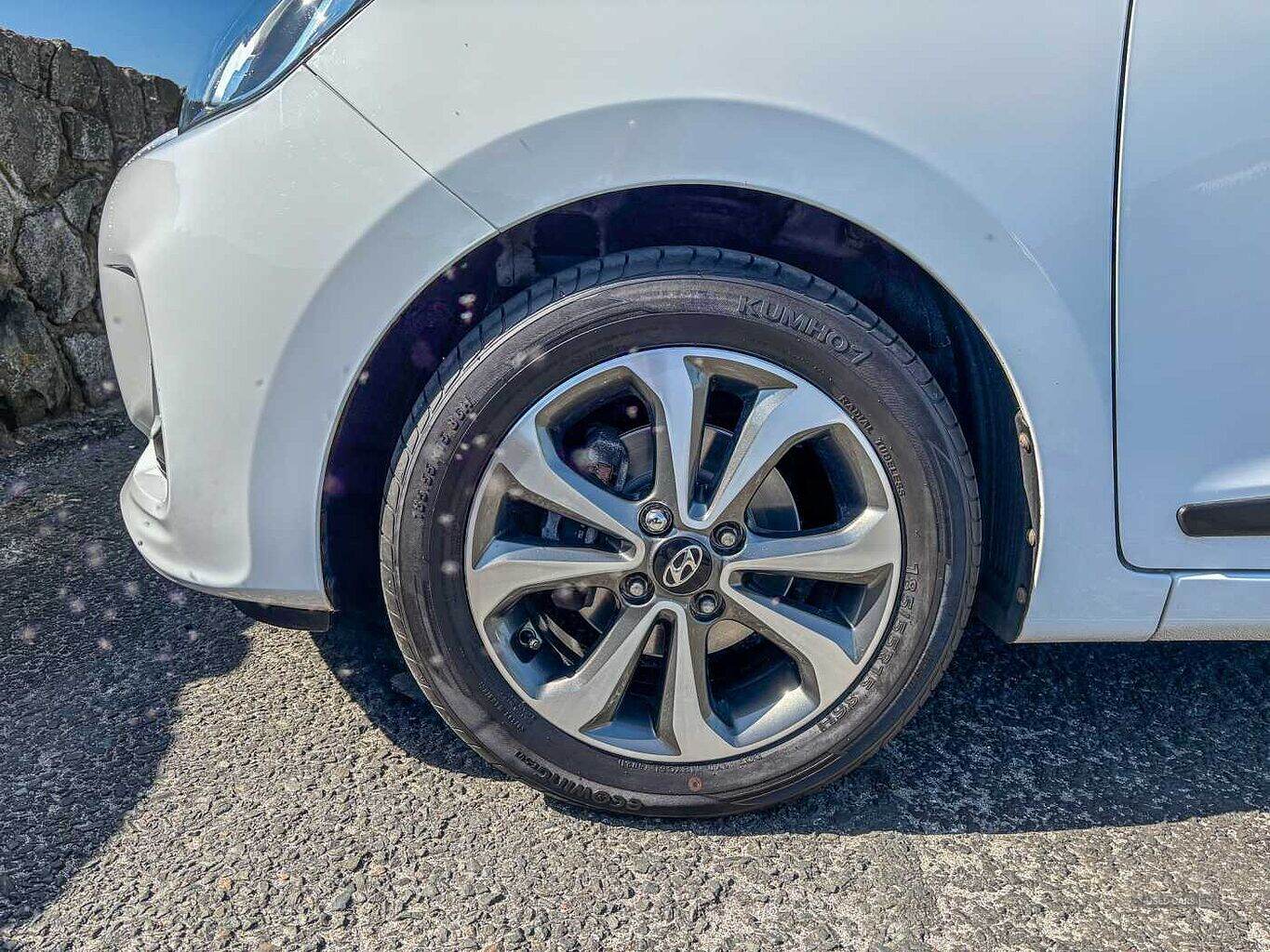 Nov 2019 Hyundai i10 1.2 Premium SE 5dr Auto