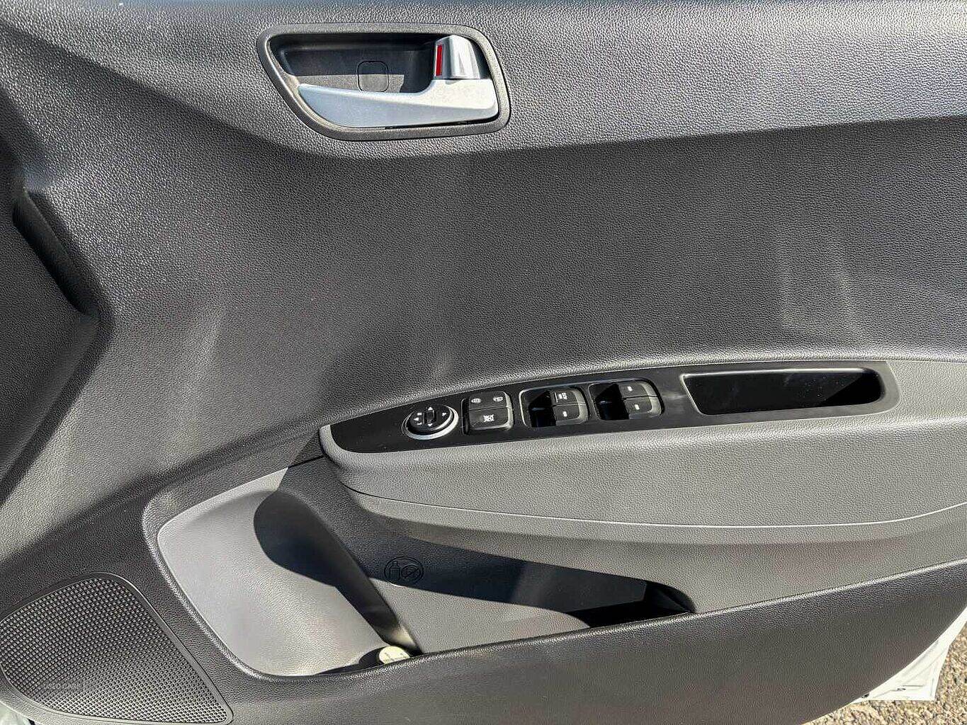 Nov 2019 Hyundai i10 1.2 Premium SE 5dr Auto