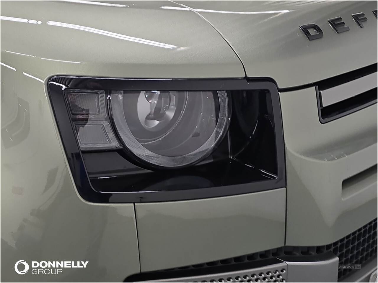 Oct 2022 Land Rover Defender 3.0 D250 X-Dynamic SE 110 5dr Auto