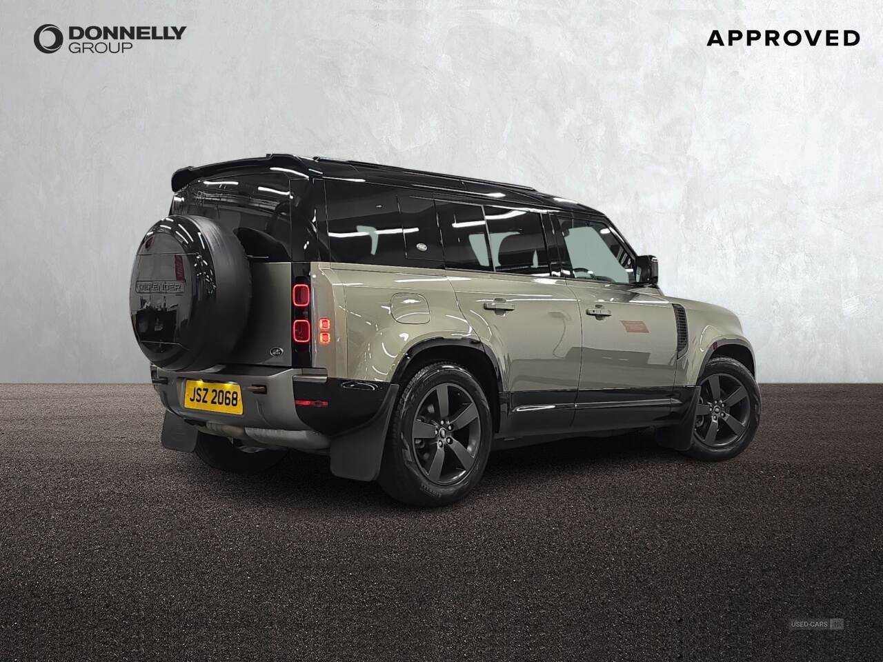 Oct 2022 Land Rover Defender 3.0 D250 X-Dynamic SE 110 5dr Auto