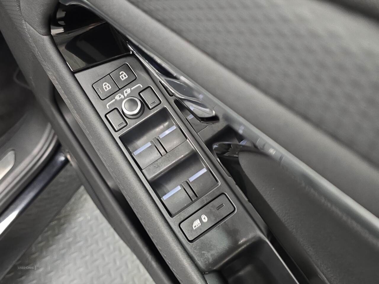 Apr 2021 Land Rover Range Rover Evoque 2.0 D165 R-Dynamic S 5dr Auto