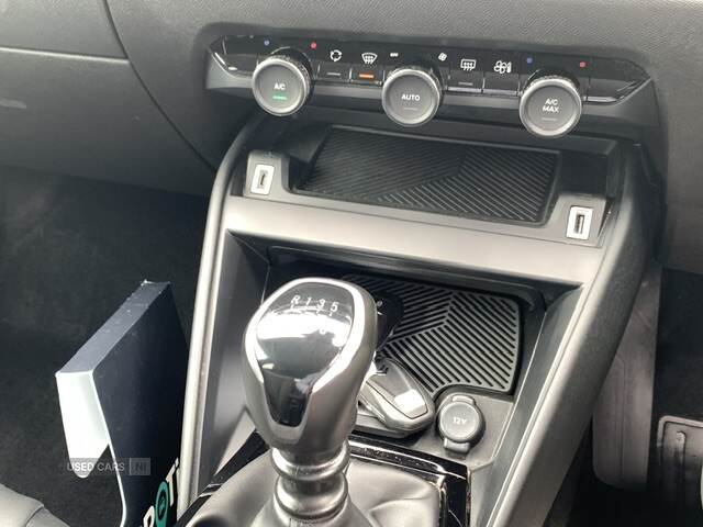 Mar 2022 Citroen C4 1.2 PureTech [130] Shine 5dr