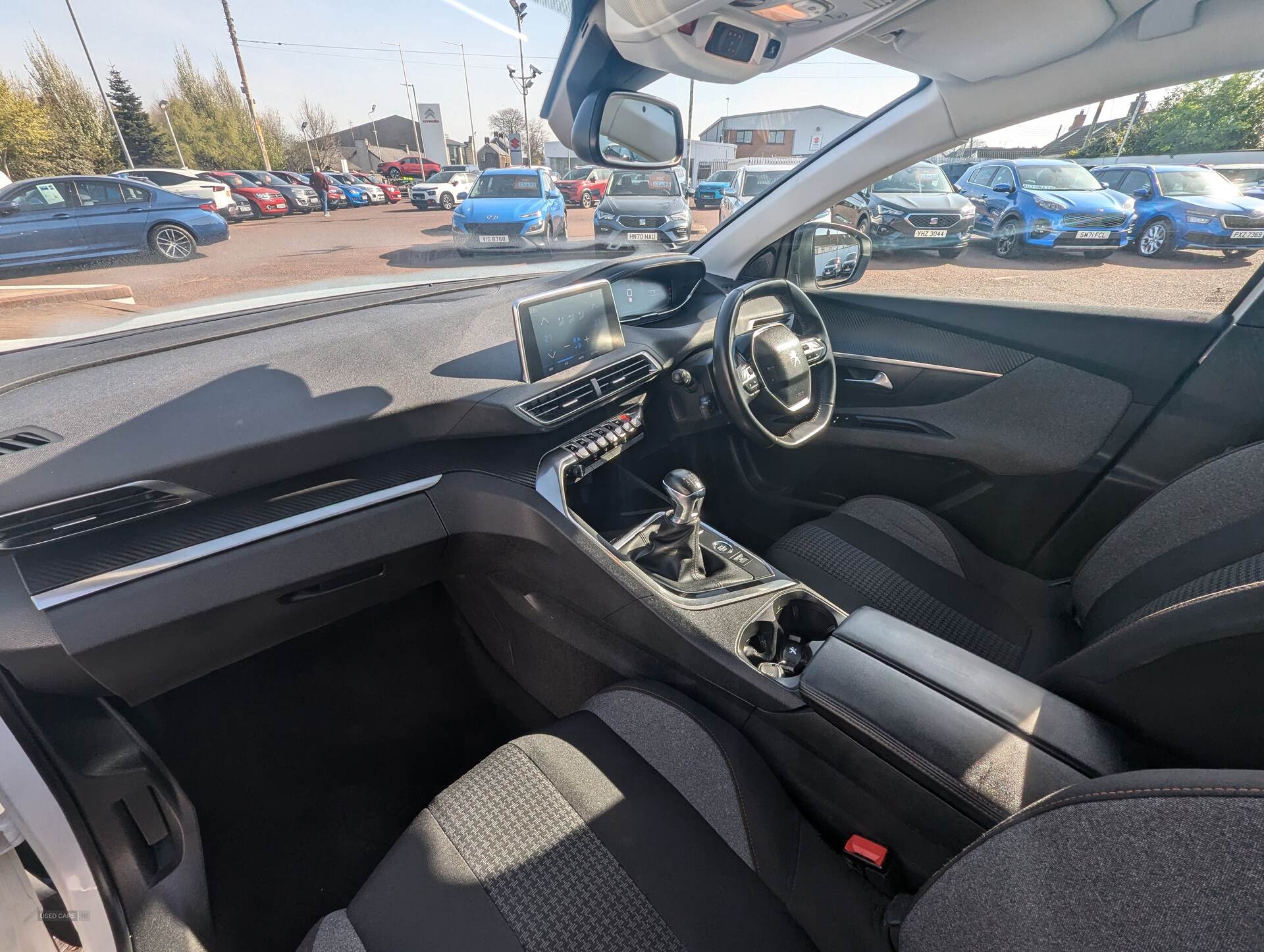 Jan 2022 Peugeot 5008 1.2 PureTech Active Premium 5dr