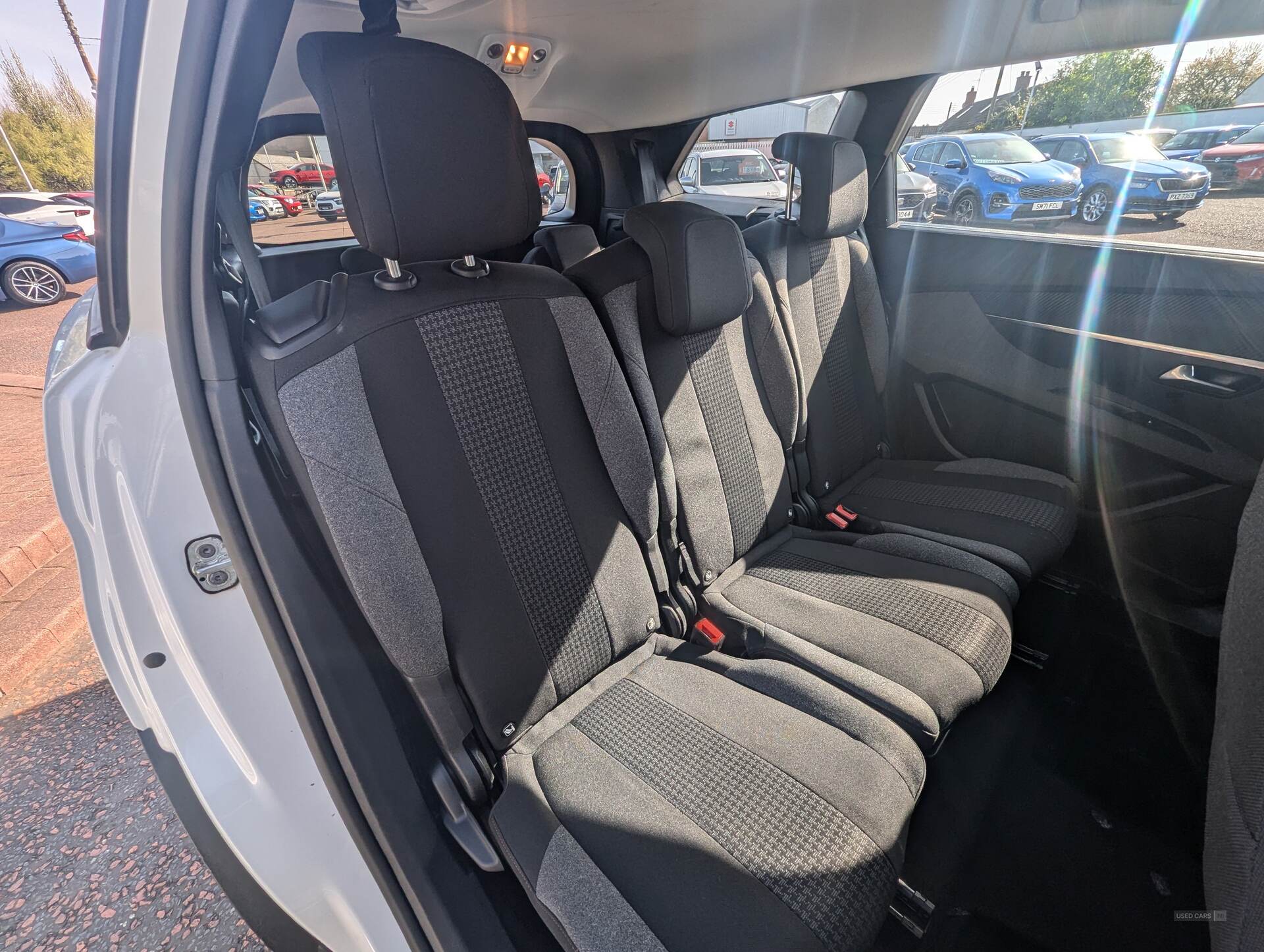 Jan 2022 Peugeot 5008 1.2 PureTech Active Premium 5dr