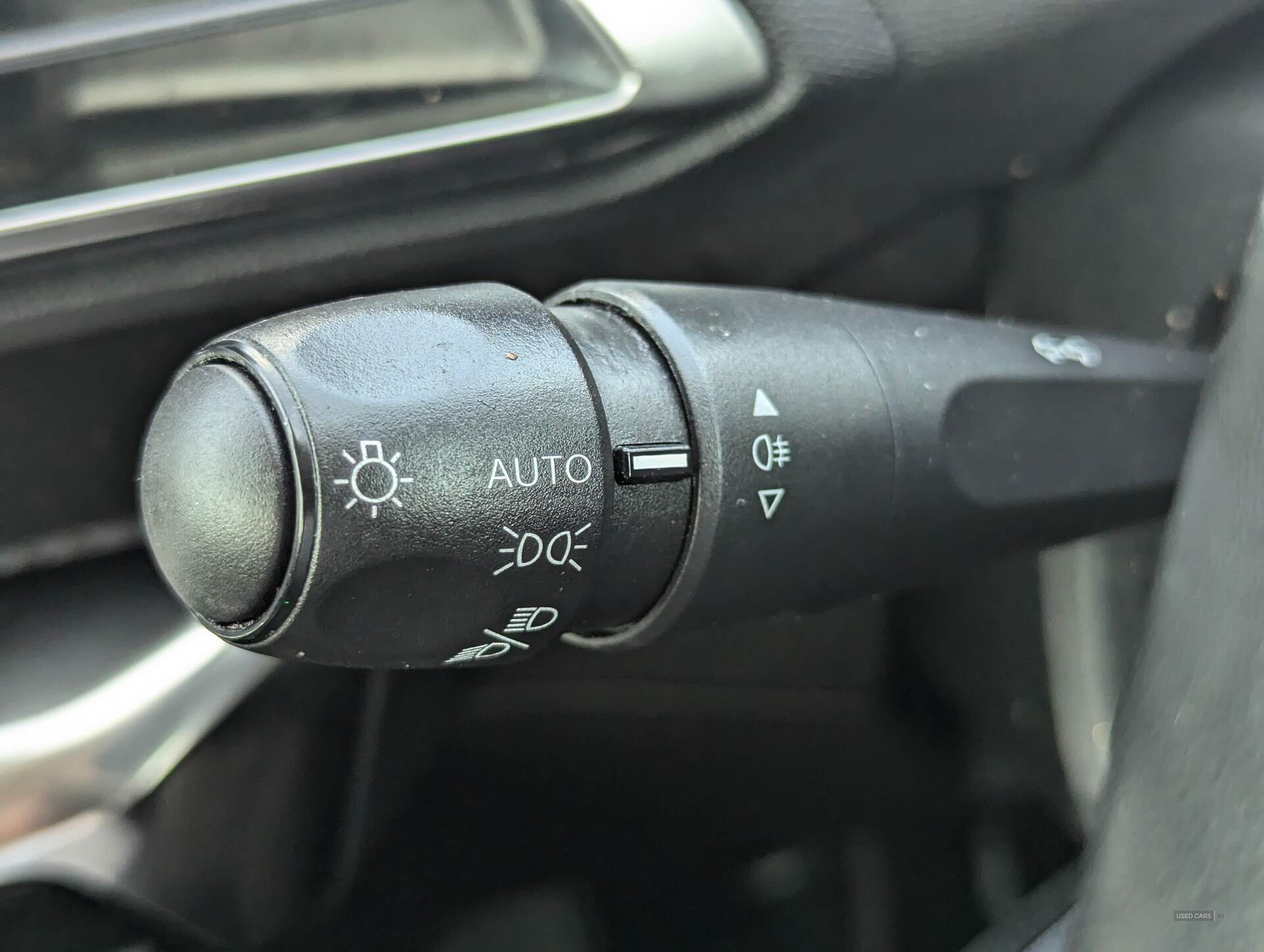 Jan 2022 Peugeot 5008 1.2 PureTech Active Premium 5dr