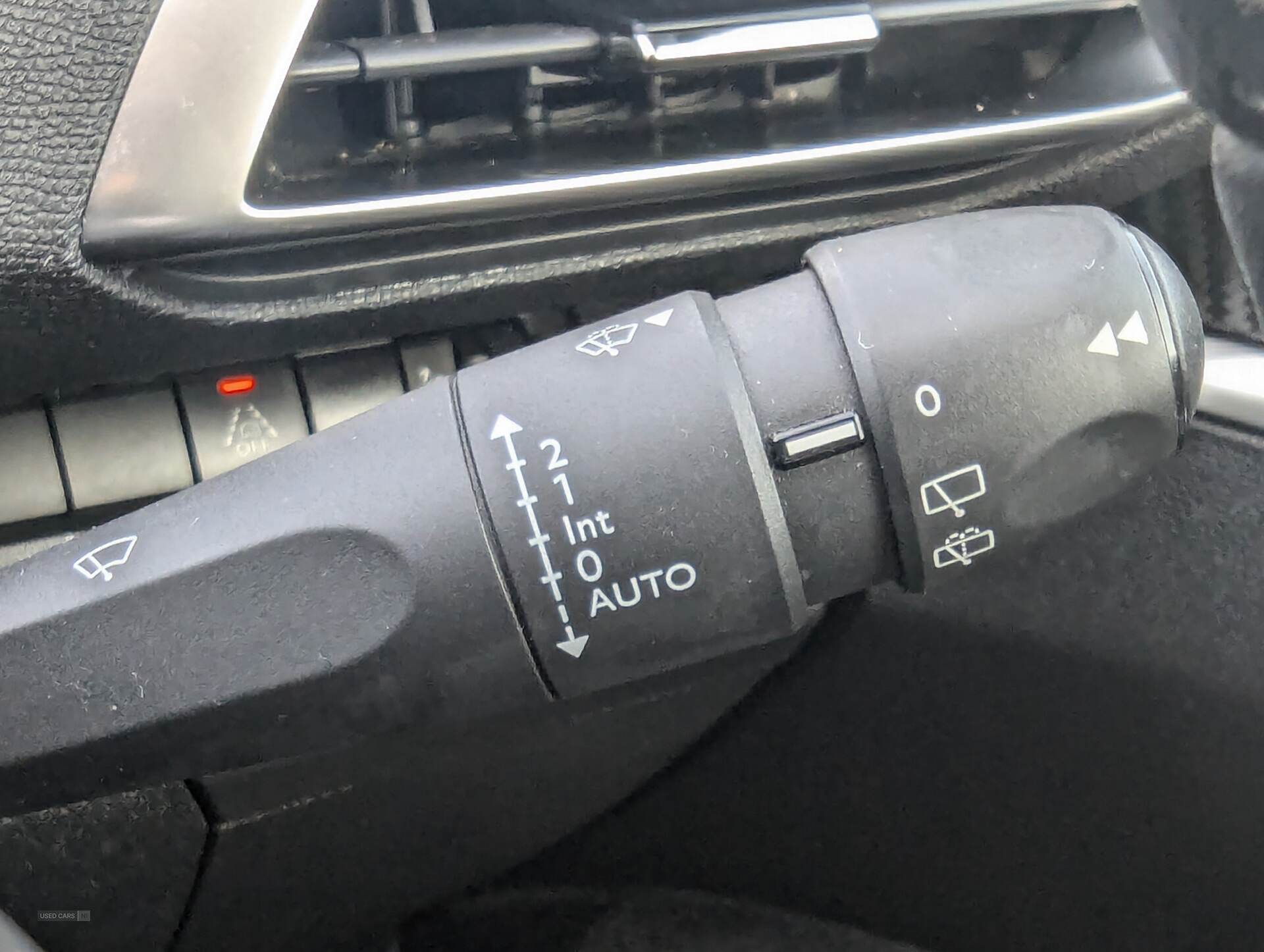 Jan 2022 Peugeot 5008 1.2 PureTech Active Premium 5dr