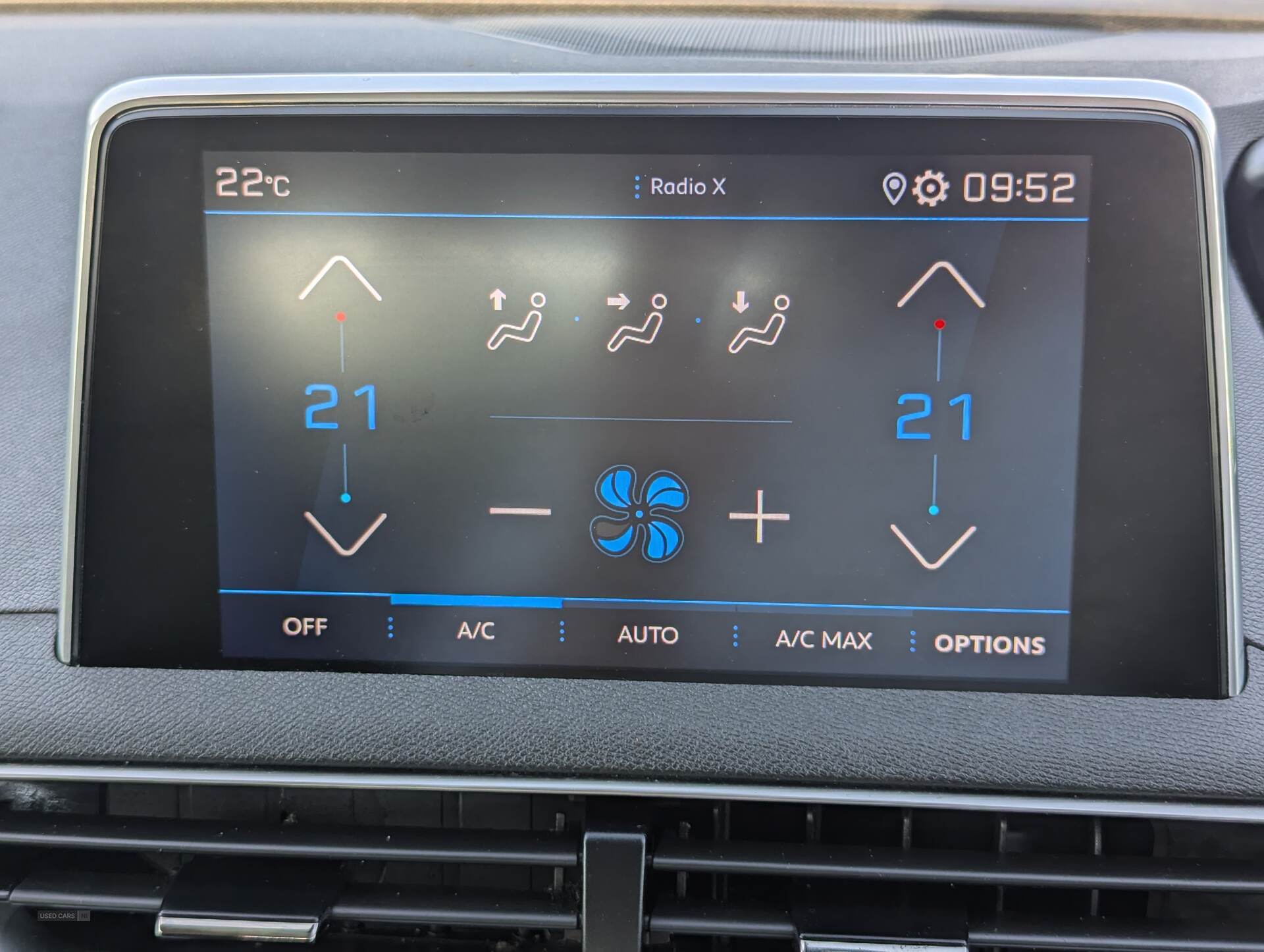Jan 2022 Peugeot 5008 1.2 PureTech Active Premium 5dr