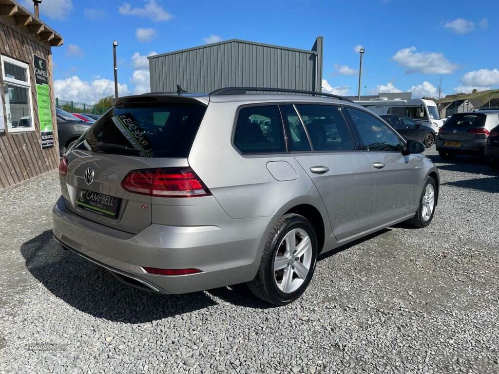 Dec 2017 Volkswagen Golf 1.6 TDI SE 5dr [Nav]