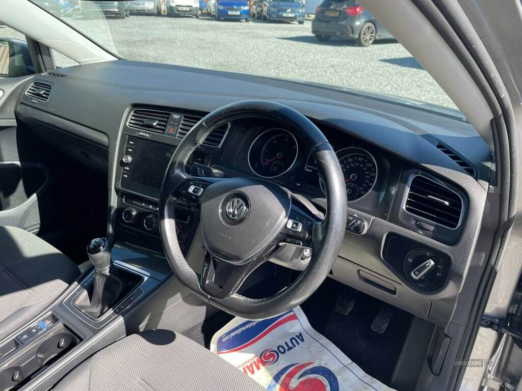 Dec 2017 Volkswagen Golf 1.6 TDI SE 5dr [Nav]