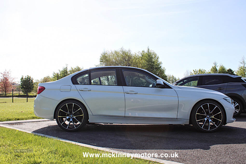 Feb 2016 BMW 3 Series 320d EfficientDynamics Plus 4dr