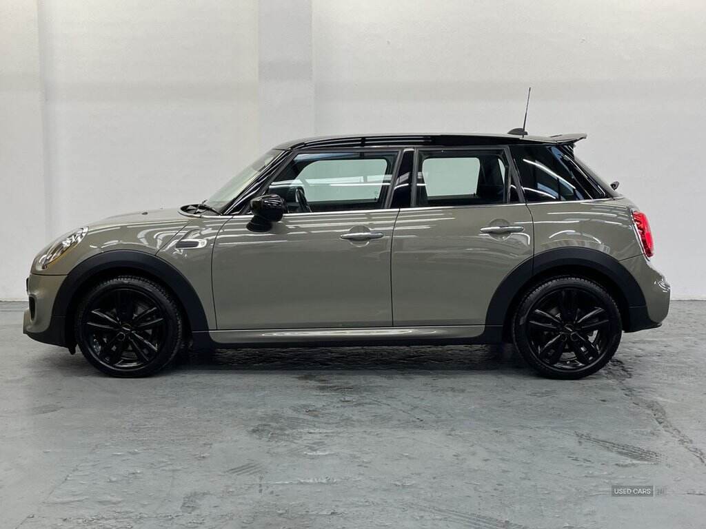 Jul 2020 MINI Hatch 1.5 Cooper Sport II 5dr